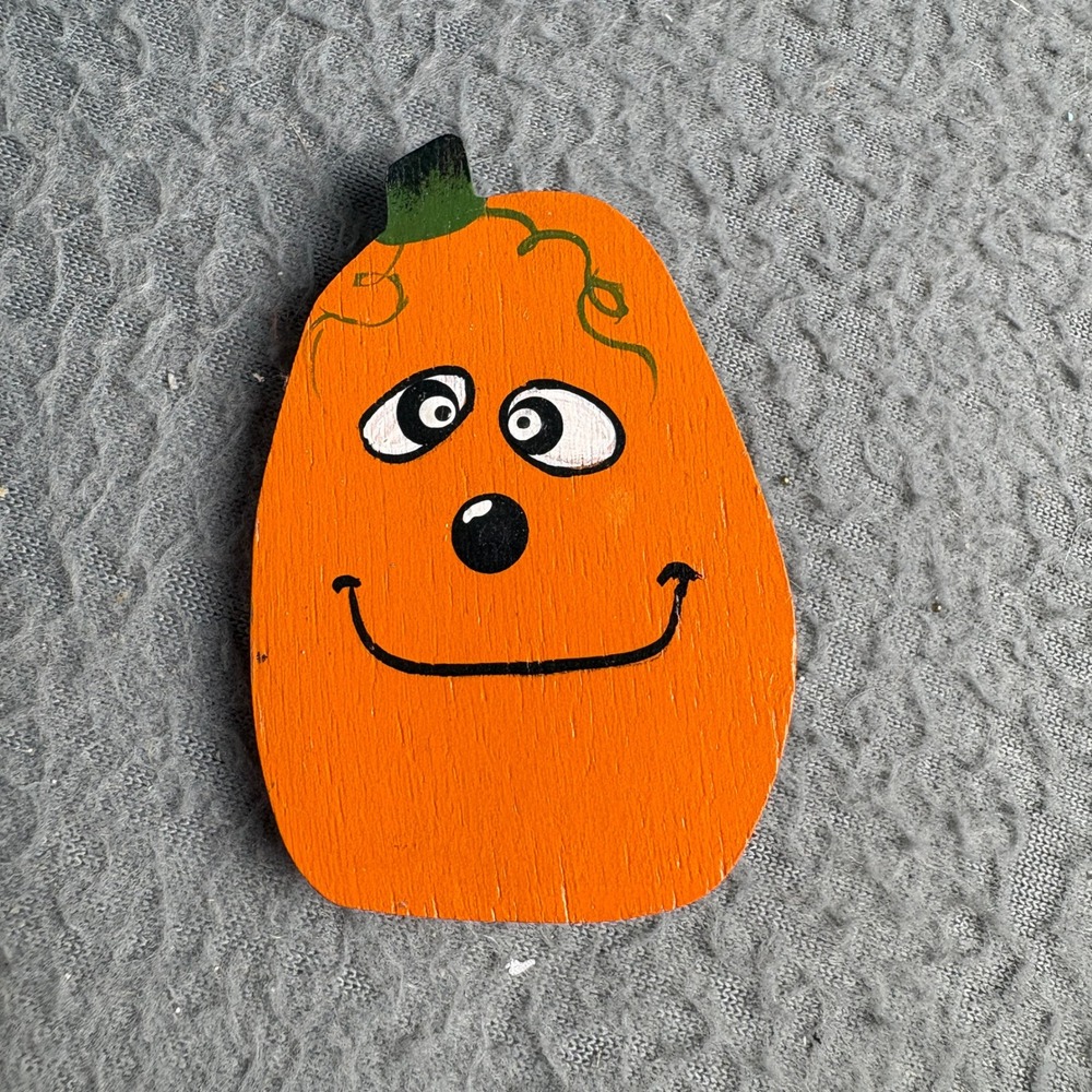 Hand Painted Wooden Pumpkin Pin Halloween Fall Jack-O-Lantern Brooch Orange